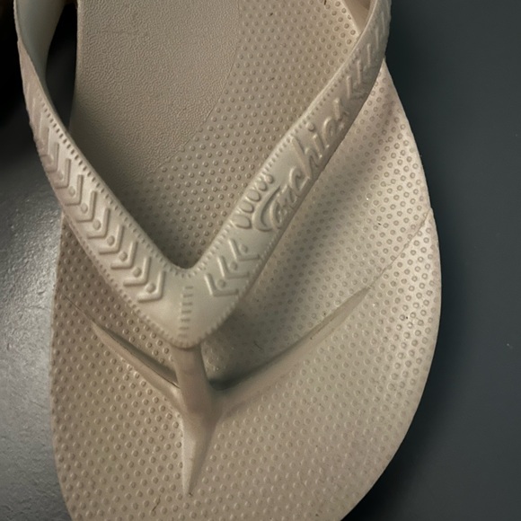 ARCHIES Footwear - Flip Flop Sandals
Women’s size 7 - Picture 3 of 6